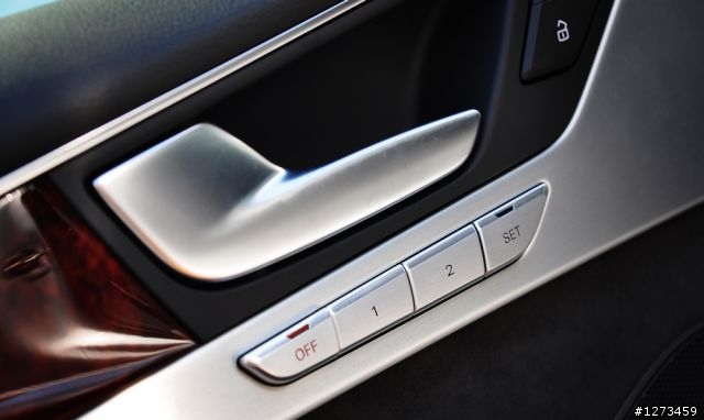 --科技旗艦-- Audi A8L 4.0T 分享