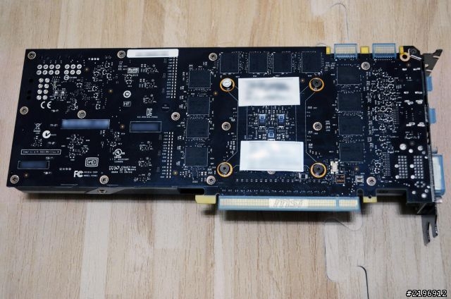 【開箱】NVIDIA GeForce GTX TITAN 泰坦 簡易開箱