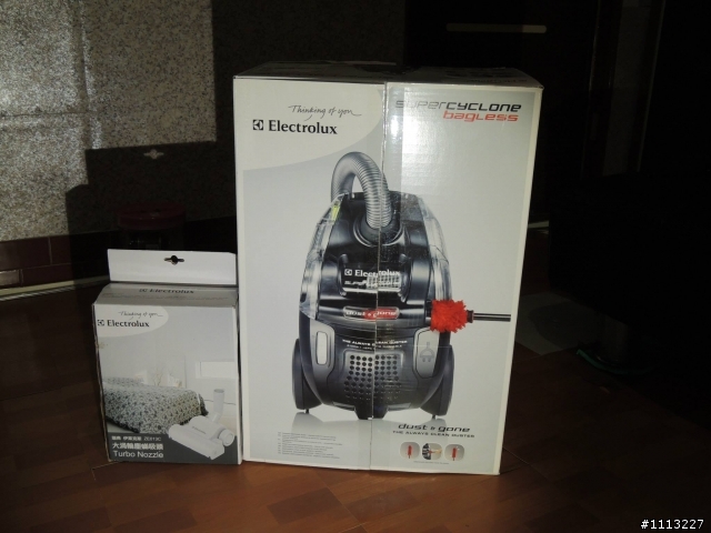 不專業開箱伊萊克斯Electrolux 靜電撢吸塵器ZSC69FD2