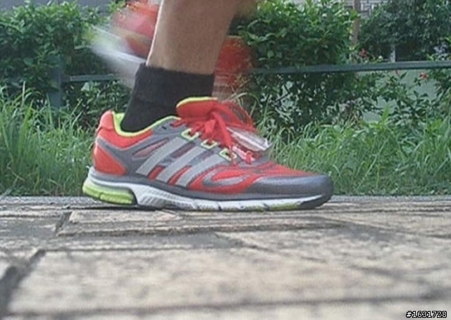 adidas supernova sequence 6 m --- 2013 台北馬拉松訓練跑鞋