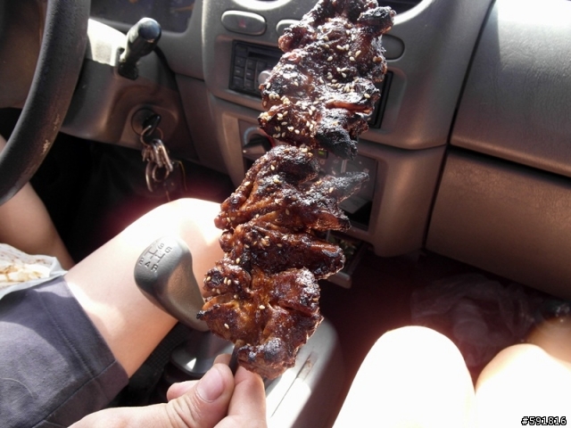 也來寫食記:墾丁食記–楓港烤鵪鶉、討海人海鮮餐廳、戎將軍包子