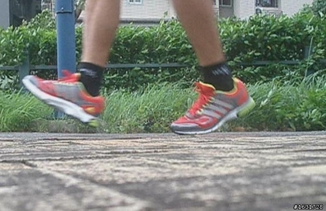 adidas supernova sequence 6 m --- 2013 台北馬拉松訓練跑鞋
