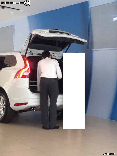 2014 XC60 D4 旗艦版 極地白 開箱囉~*