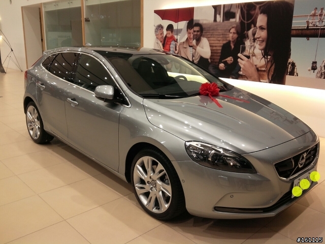 10/9-Volvo V40 T4旗艦版升級T5旗艦配備...開箱