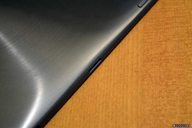家人的生日禮物-ASUS Transformer Pad TF701