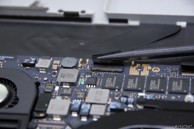 Macbook pro retina 13.3" C蓋鍵盤更換