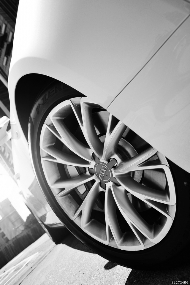 --科技旗艦-- Audi A8L 4.0T 分享