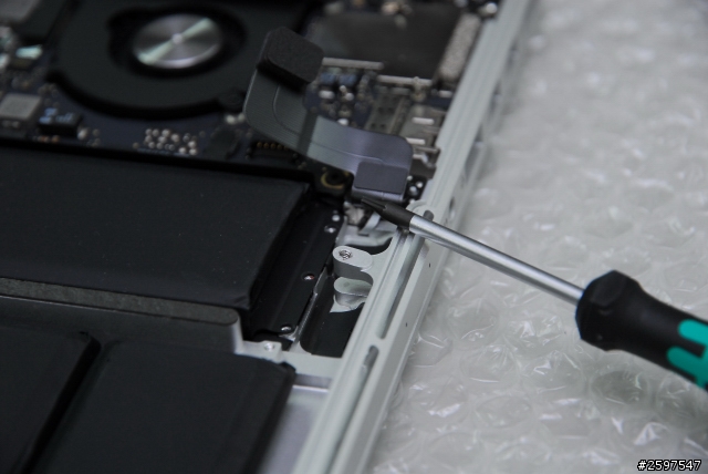 Macbook pro retina 13.3" C蓋鍵盤更換