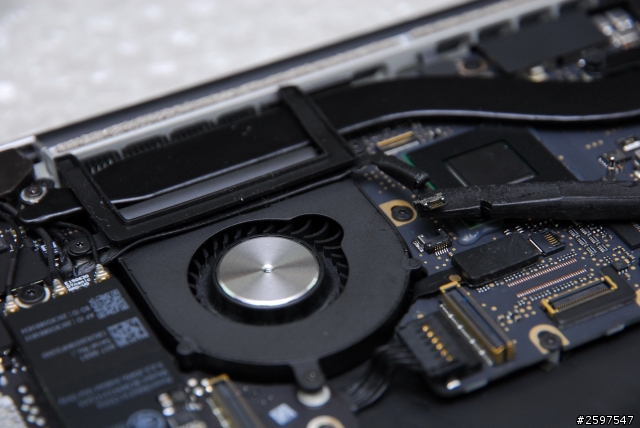 Macbook pro retina 13.3" C蓋鍵盤更換