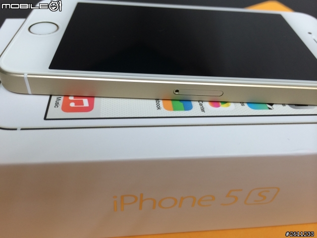 撿到一隻金色iphone 5s~感謝大大們的無私分享完成包膜與邊框保護~