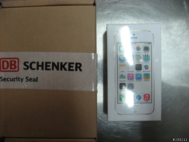 唉呀!第三支iPhone5S到貨!(退換貨2次,給Apple官網一個讚!)