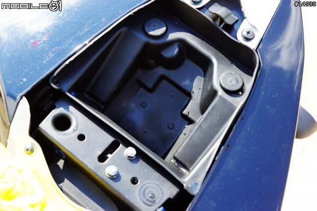 獨一無二的品味:YAMAHA YZF-R15 v2.0 2013