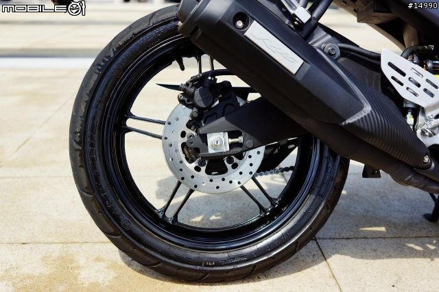 獨一無二的品味:YAMAHA YZF-R15 v2.0 2013