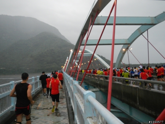 2013雨中熱血狂奔的太魯閣峽谷馬拉松
