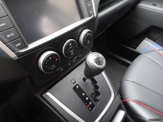 2013 小改款Mazda5旗艦版開箱 (內含有毒照片)