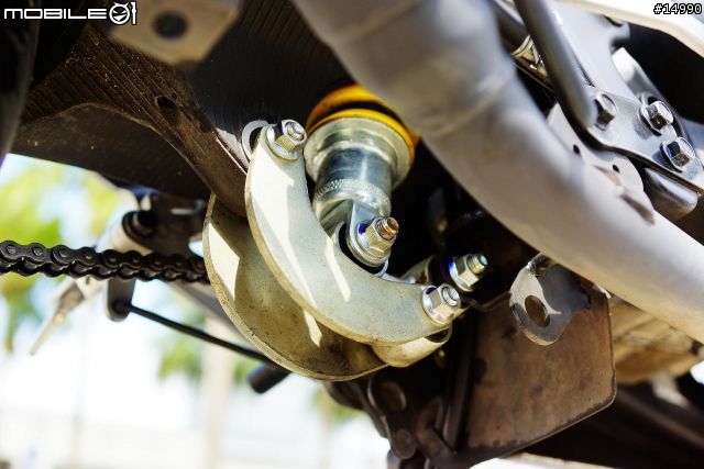 獨一無二的品味:YAMAHA YZF-R15 v2.0 2013
