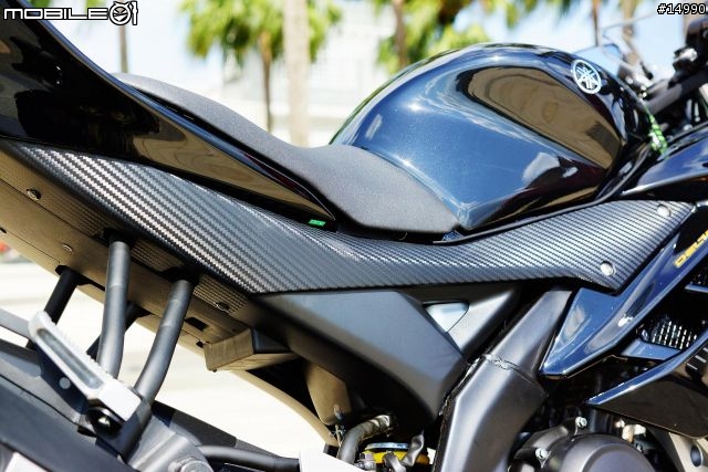 獨一無二的品味:YAMAHA YZF-R15 v2.0 2013