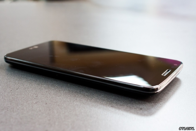 我的第一隻機皇 LG G2