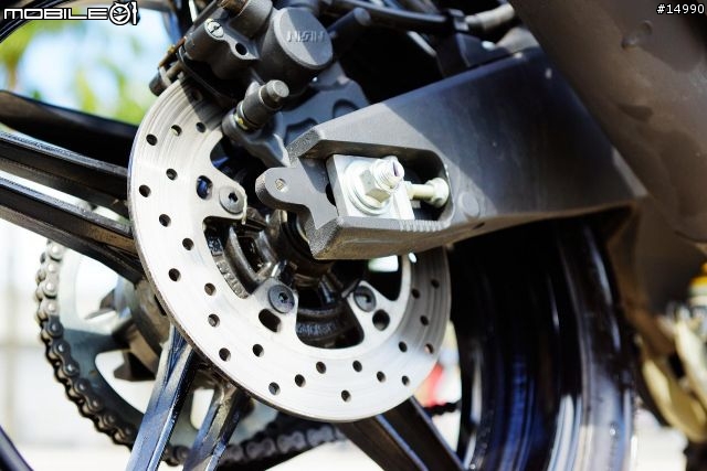 獨一無二的品味:YAMAHA YZF-R15 v2.0 2013