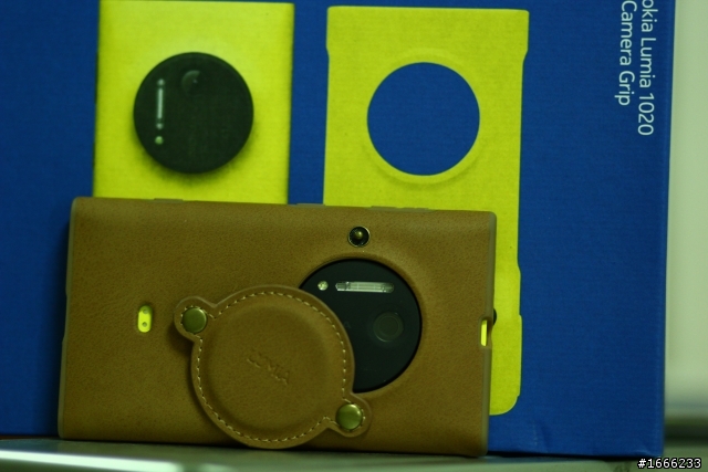 【開箱】LUMIA 1020 妹圖多 慎入!