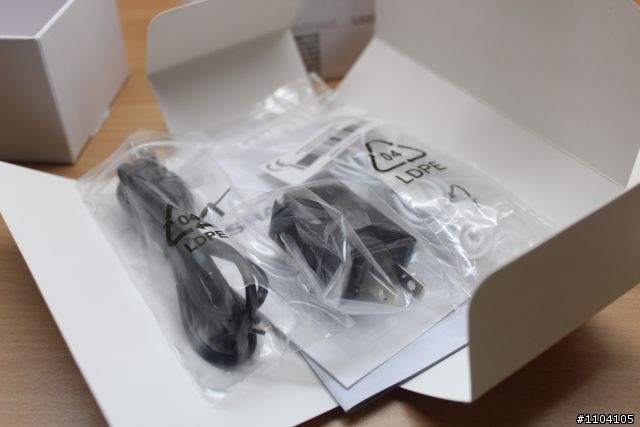 【冷門開箱】SHARP SH930W 質感白(11/26更新 手機螢幕已裂)