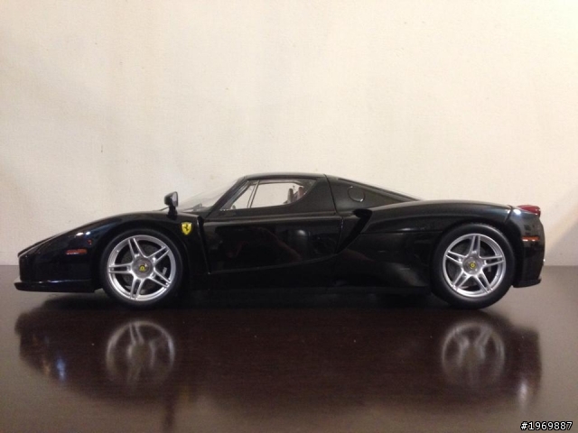 1/12 Kyosho Ferrari Enzo 開箱分享