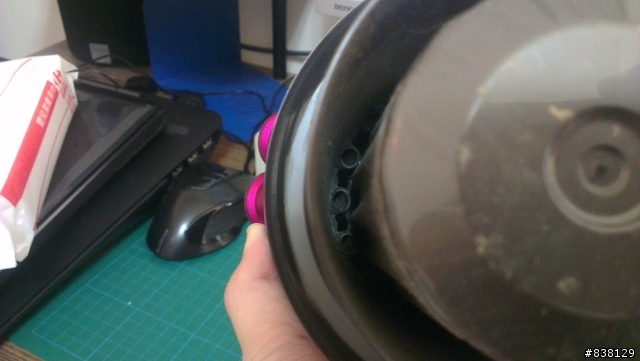 關於dyson DC46 清理本體的問題