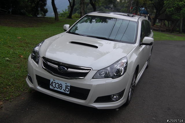 Levorg vs Legacy 2.5gt 外型比一比