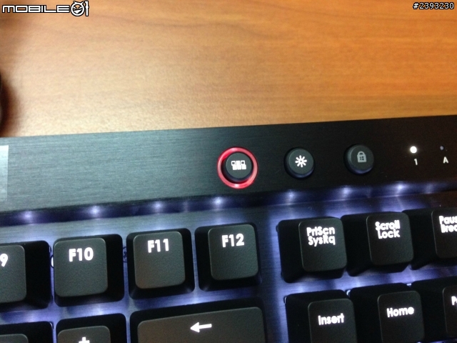 不專業開箱 海盜船Corsair Vengeance K95