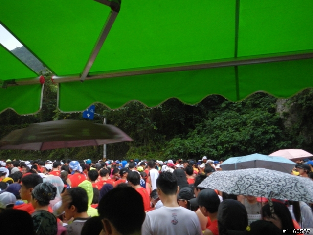 2013雨中熱血狂奔的太魯閣峽谷馬拉松