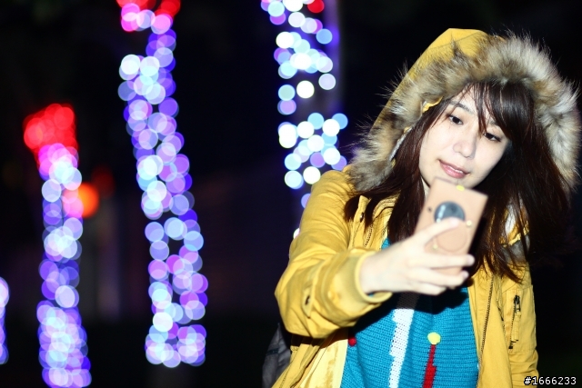 【開箱】LUMIA 1020 妹圖多 慎入!