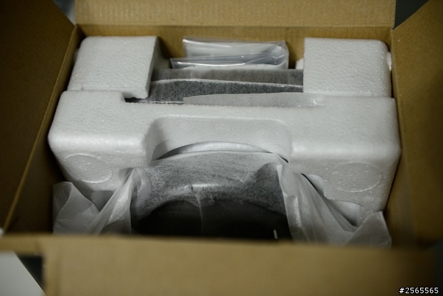 方寸間的奇幻世界 SONY MDR-HW700DS