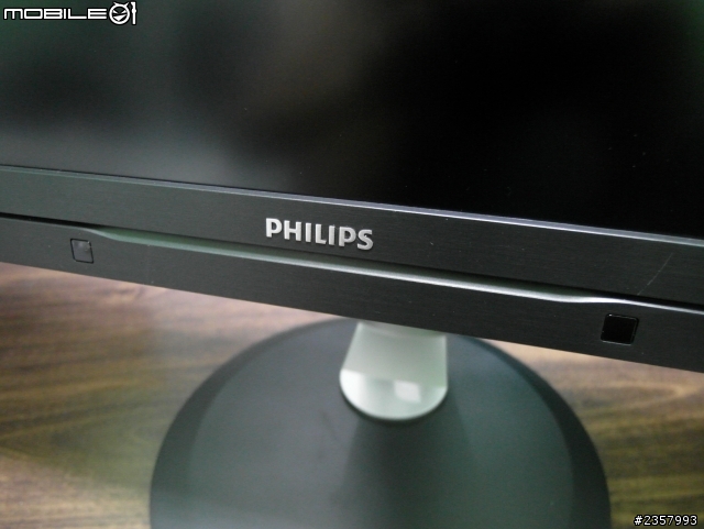 〔開箱〕PHILIPS高解析度272P4QPJKEB專業螢幕入手嚕!