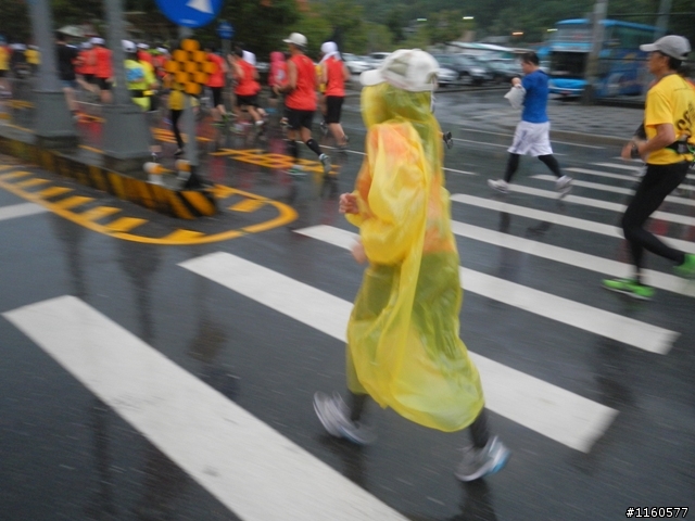 2013雨中熱血狂奔的太魯閣峽谷馬拉松