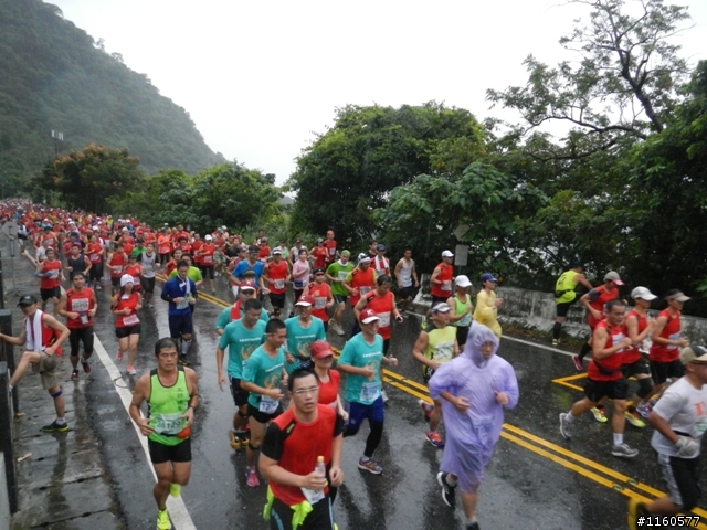 2013雨中熱血狂奔的太魯閣峽谷馬拉松