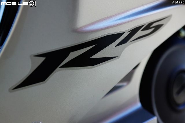 獨一無二的品味:YAMAHA YZF-R15 v2.0 2013