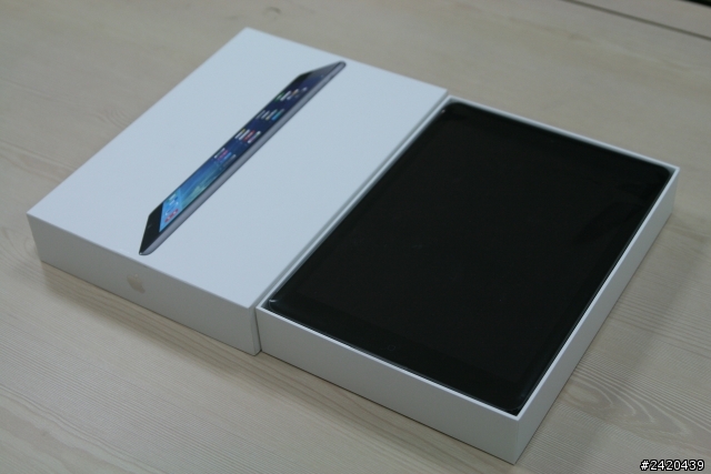 陸版太空灰iPad Air+台灣hoda保護貼