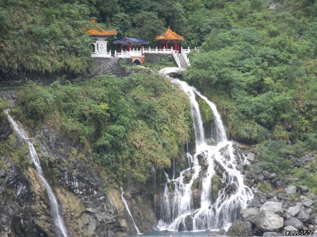 2013雨中熱血狂奔的太魯閣峽谷馬拉松