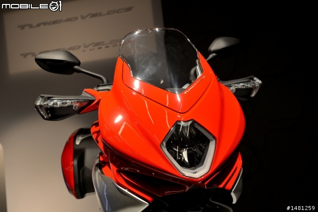 三缸多功能車款 MV AGUSTA TURISMO VELOCE800問世