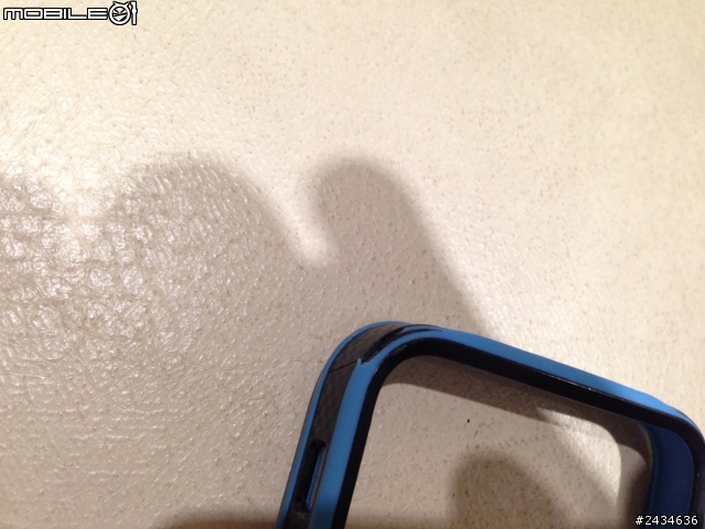 NavJack Trim 系列 iPhone5 碳纖紋路保護框開箱!