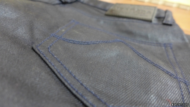 JEANSDA 2013秋冬新作 Phoenix Black Coated Jeans Slender