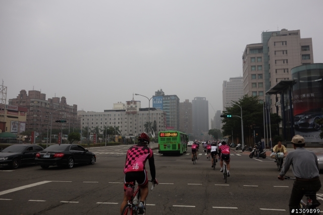 2013 騎單車拜訪台中100K ,