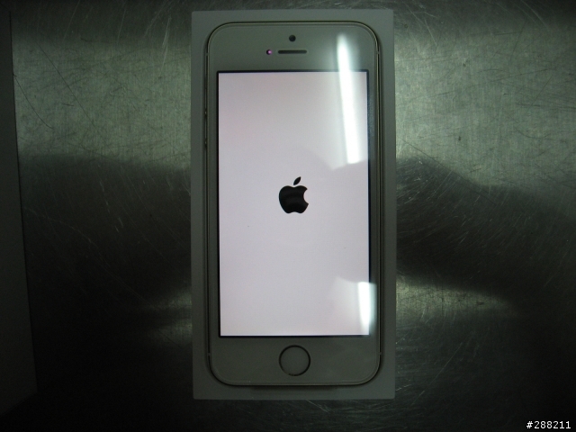 唉呀!第三支iPhone5S到貨!(退換貨2次,給Apple官網一個讚!)