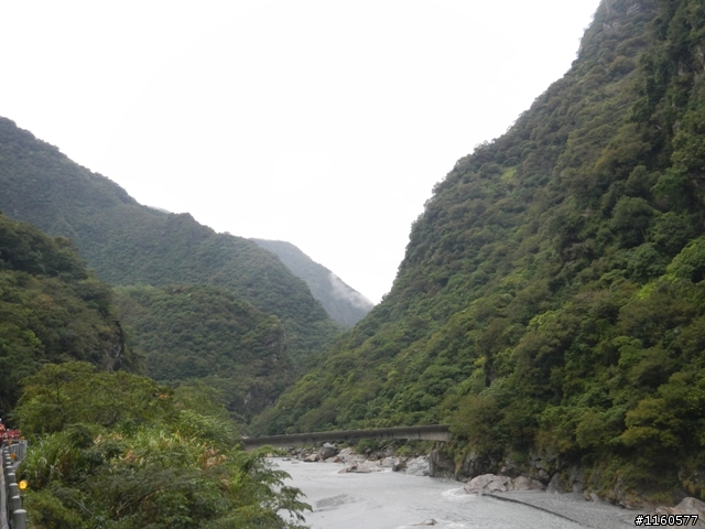 2013雨中熱血狂奔的太魯閣峽谷馬拉松