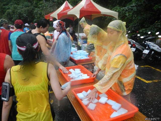 2013雨中熱血狂奔的太魯閣峽谷馬拉松