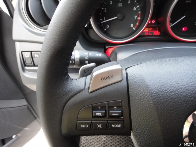 2013 小改款Mazda5旗艦版開箱 (內含有毒照片)