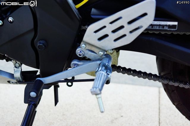 獨一無二的品味:YAMAHA YZF-R15 v2.0 2013