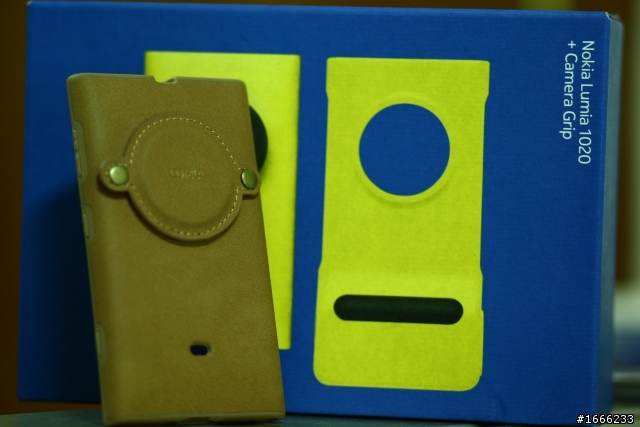 【開箱】LUMIA 1020 妹圖多 慎入!