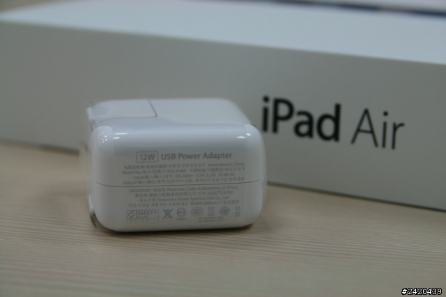 陸版太空灰iPad Air+台灣hoda保護貼
