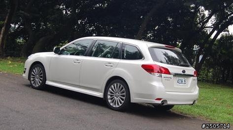 Levorg vs Legacy 2.5gt 外型比一比